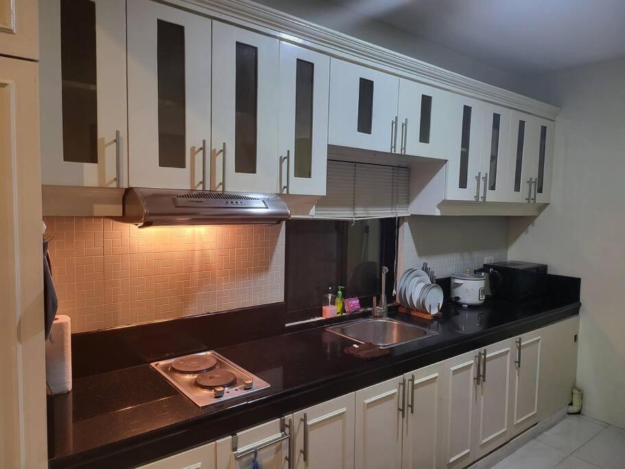 Kandi Resort-Type Spacious 1 Bedroom With Netflix And Free Housekeeping Angeles Luaran gambar