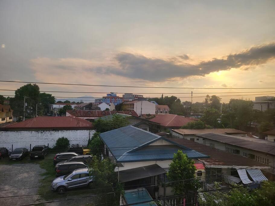 Kandi Resort-Type Spacious 1 Bedroom With Netflix And Free Housekeeping Angeles Luaran gambar